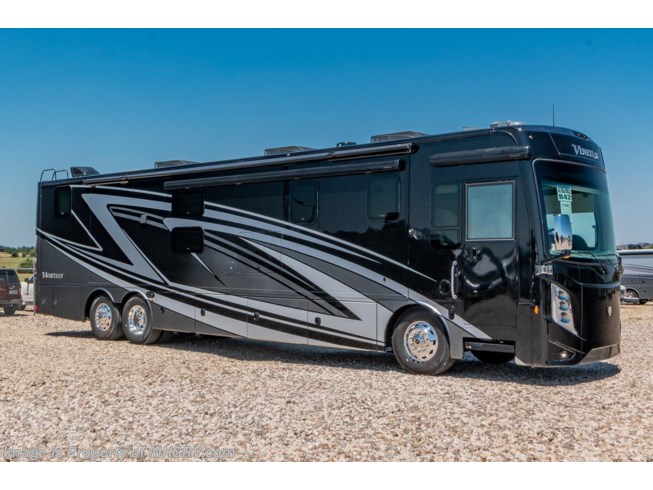 New 2023 Thor Motor Coach Venetian B42 available in Alvarado, Texas