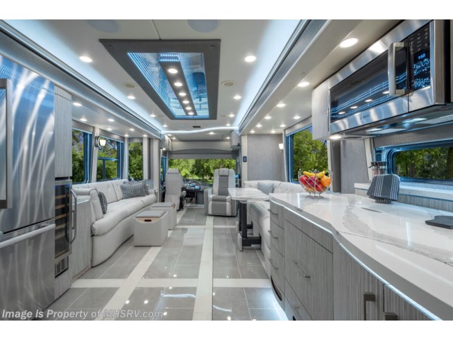 2022 Foretravel Realm Presidential Luxury Villa Master Suite (LVMS) Bath & 1/2 - New Diesel Pusher For Sale by Motor Home Specialist in Alvarado, Texas