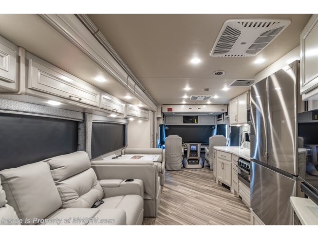 2023 Holiday Rambler Vacationer 33C - New Class A For Sale by Motor Home Specialist in Alvarado, Texas