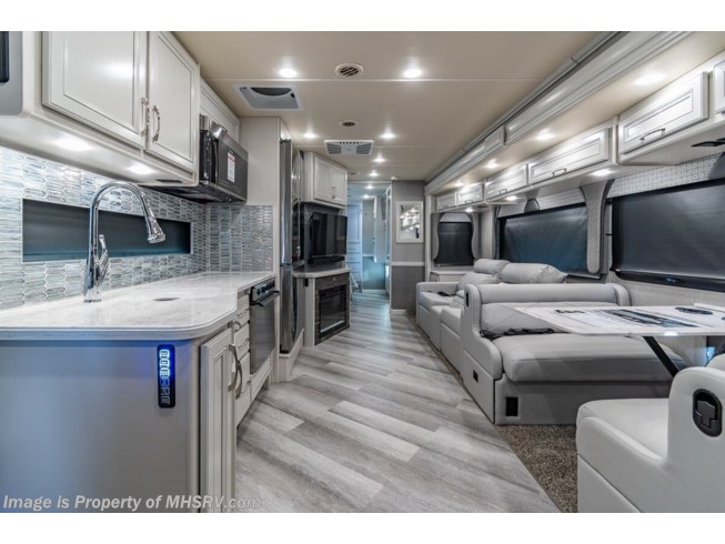 2022 Bounder 35K by Fleetwood from Motor Home Specialist in Alvarado, Texas