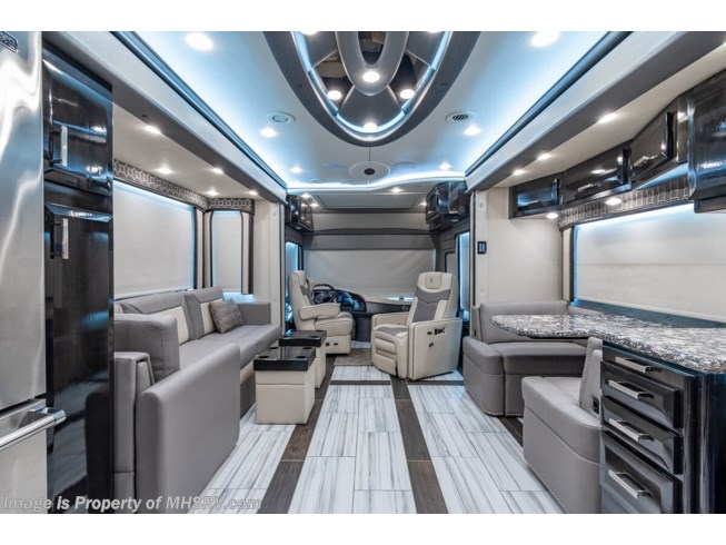 2020 Foretravel Realm FS605 LVB W/Spa - Used Diesel Pusher For Sale by Motor Home Specialist in Alvarado, Texas