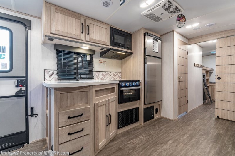 2022 Twilight RV TWS 3300 Bunk Model W/ Power Stabilizing Jacks ...