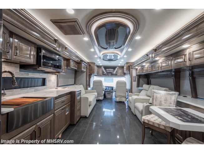 2022 American Coach American Dream 42V - New Diesel Pusher For Sale by Motor Home Specialist in Alvarado, Texas