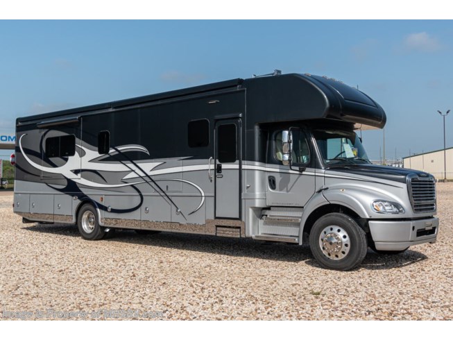 Used 2019 Dynamax Corp Dynaquest XL 37RB available in Alvarado, Texas
