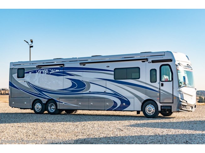 New 2022 Fleetwood Discovery LXE 44S available in Alvarado, Texas