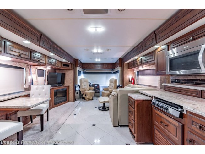 2014 Forest River Berkshire 390FL - Used Diesel Pusher For Sale by Motor Home Specialist in Alvarado, Texas