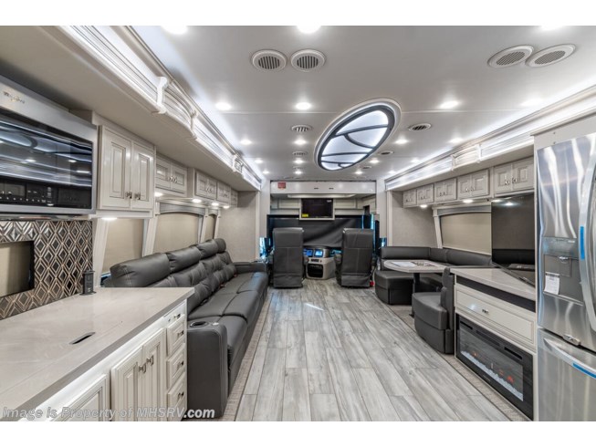 2023 Fleetwood Discovery LXE 44S - New Diesel Pusher For Sale by Motor Home Specialist in Alvarado, Texas