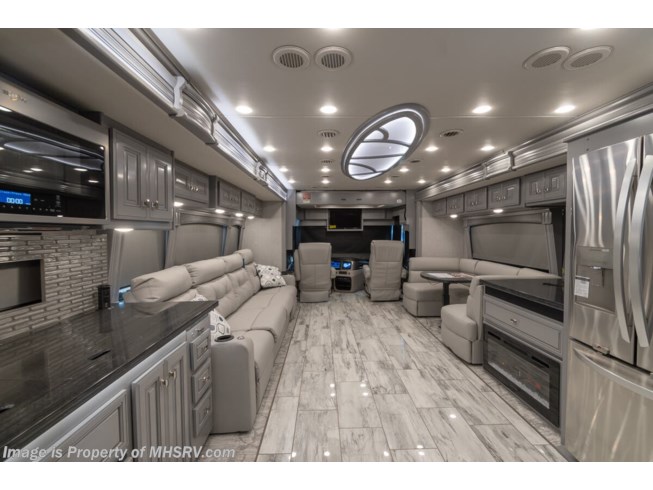 2023 Fleetwood Discovery LXE 44S - New Diesel Pusher For Sale by Motor Home Specialist in Alvarado, Texas