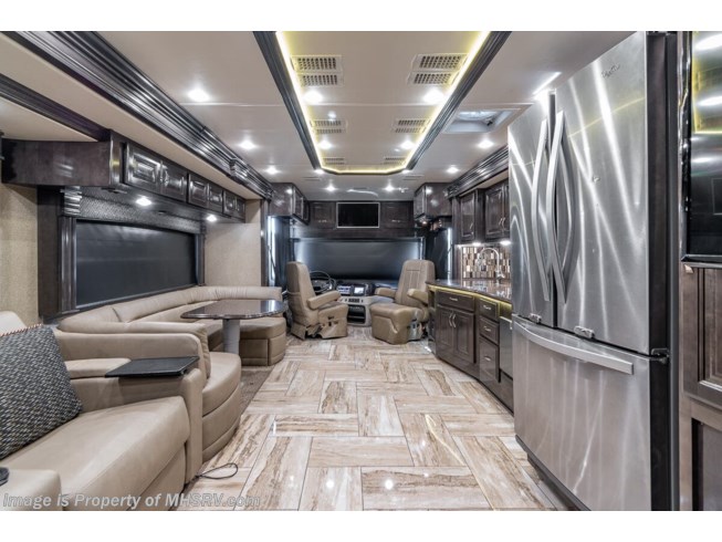 2018 American Coach American Revolution SE 38K - Used Diesel Pusher For Sale by Motor Home Specialist in Alvarado, Texas