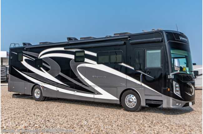 2020 Thor Motor Coach Venetian R40 NEW PRICE REDUCTION! Bath &amp; 1/2 W/ 3 Slides, Theater Seats, King Bed, Aqua-Hot, Ceiling Fans &amp; Low Mileage!