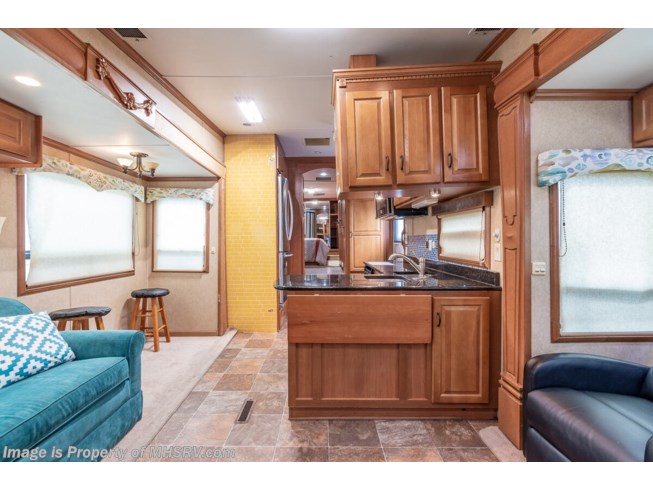 2008 DRV Doubletree Mobile Suites - Used Fifth Wheel For Sale by Motor Home Specialist in Alvarado, Texas