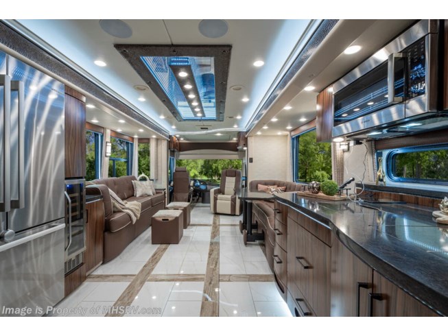 2023 Foretravel Realm Presidential Luxury Villa Master Suite (LVMS) Bath & 1/2 - New Diesel Pusher For Sale by Motor Home Specialist in Alvarado, Texas