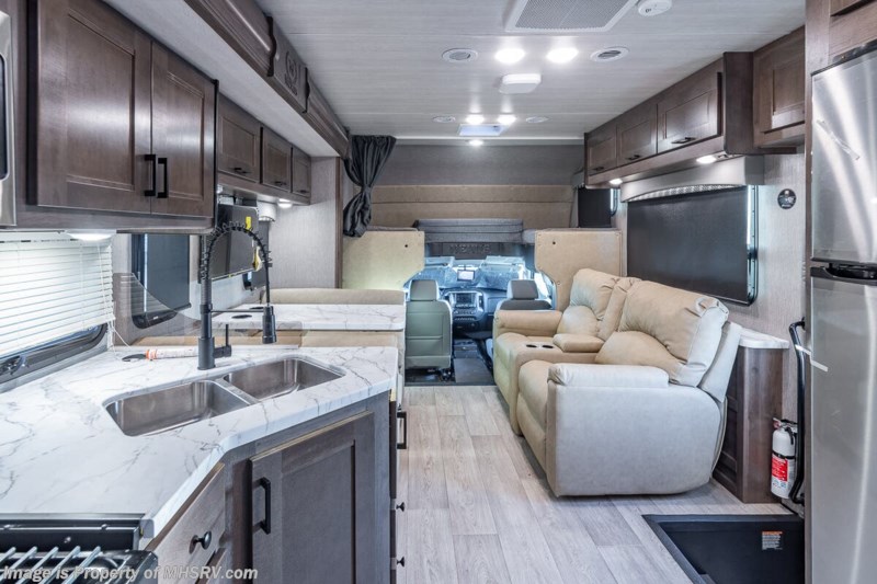 2023 Nexus Rebel 35R Bunk Model 4x4 International® CV™ Series Super C W ...