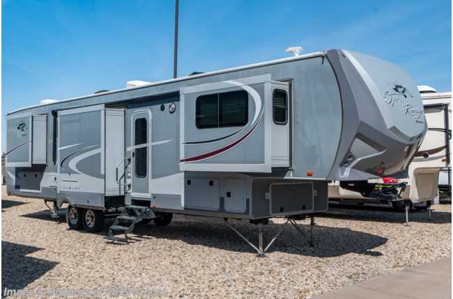 2017 Highland Ridge Open Range 376FBH Bath &amp; 1/2 W/ Ceiling Fans, Fireplace, Central Vacc, Solar, W/D, Res. Fridge, Dual A/C &amp; More