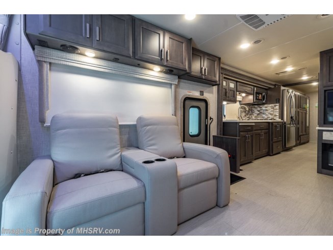 2023 Thor Motor Coach Inception 38FX #JTH41250 - For Sale in Alvarado, TX