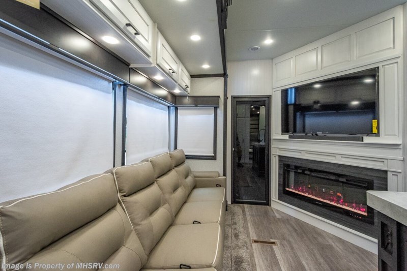 2023 DRV Full House LX455 Toy Hauler W/ Mor-Ryde Step Above Step ...