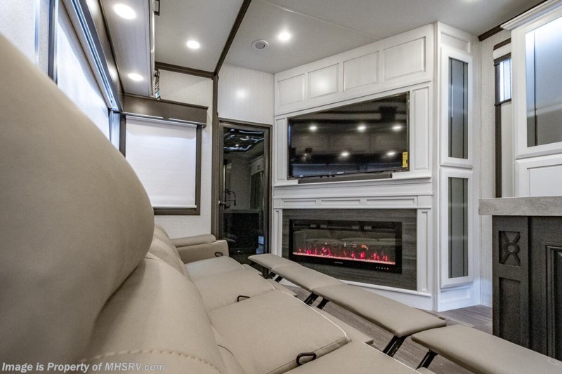 2023 DRV Full House LX455 Toy Hauler W/ Mor-Ryde Step Above Step ...