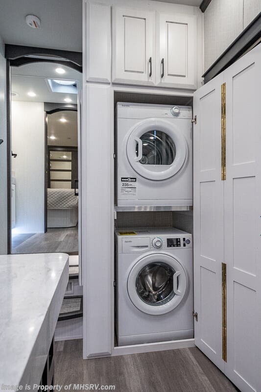 2023 DRV Full House LX455 Toy Hauler W/ Mor-Ryde Step Above Step ...