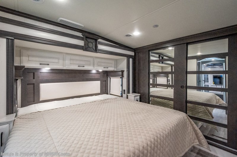 2023 DRV Full House LX455 Toy Hauler W/ Mor-Ryde Step Above Step ...