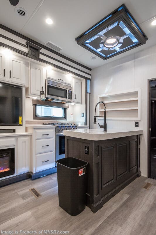 2023 DRV Full House MX450 Toy Hauler W/ Mor-Ryde Step Above Step ...