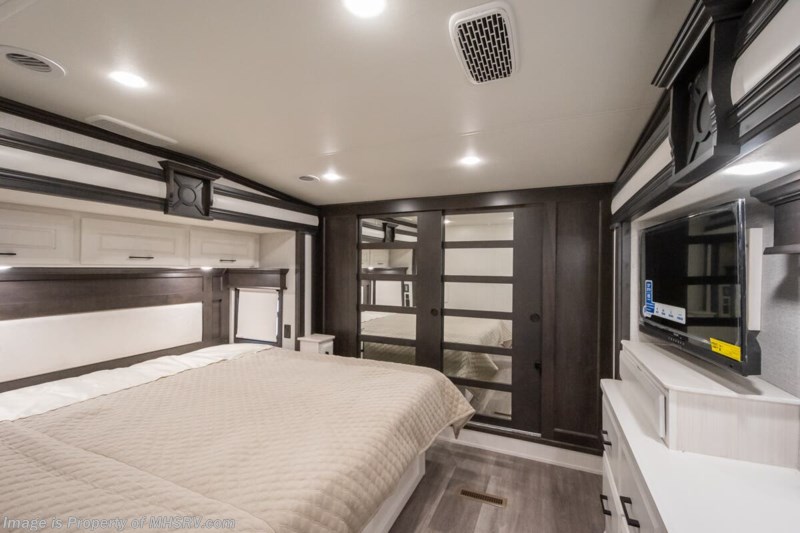 2023 DRV Full House MX450 Toy Hauler W/ Mor-Ryde Step Above Step ...