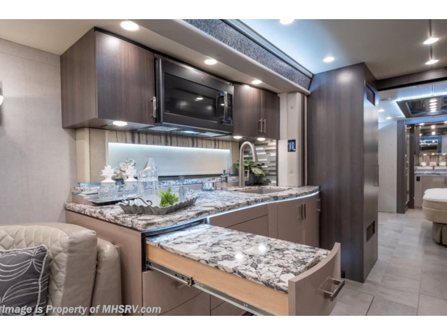Rv Ralm 2021 Foretravel Realm Presidential LVMS #40875A - For Sale in Alvarado, TX