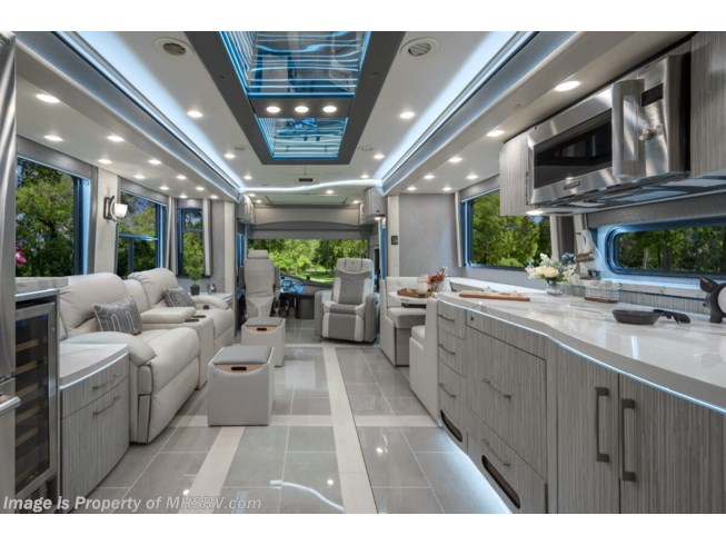 2024 Foretravel Realm Presidential Luxury Villa 2 (LV2) Bath & 1/2 W ...