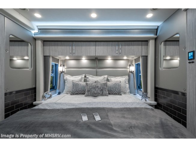 2024 Foretravel Realm Presidential Luxury Villa Bunk (LVB) W/Spa & 2 ...