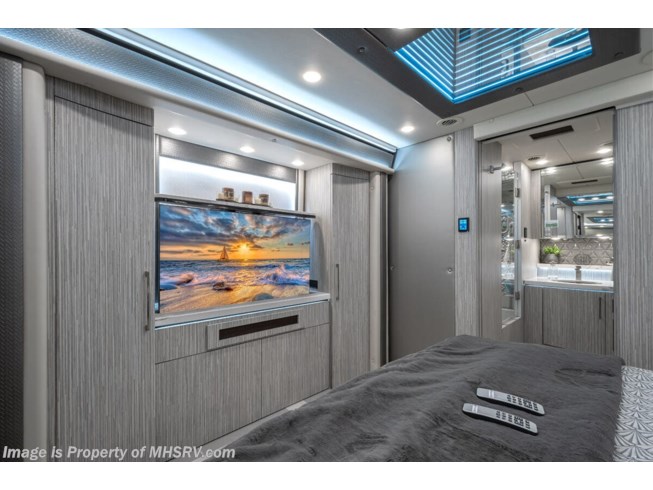 2024 Foretravel Realm Presidential Luxury Villa Bunk (LVB) W/Spa & 2 ...