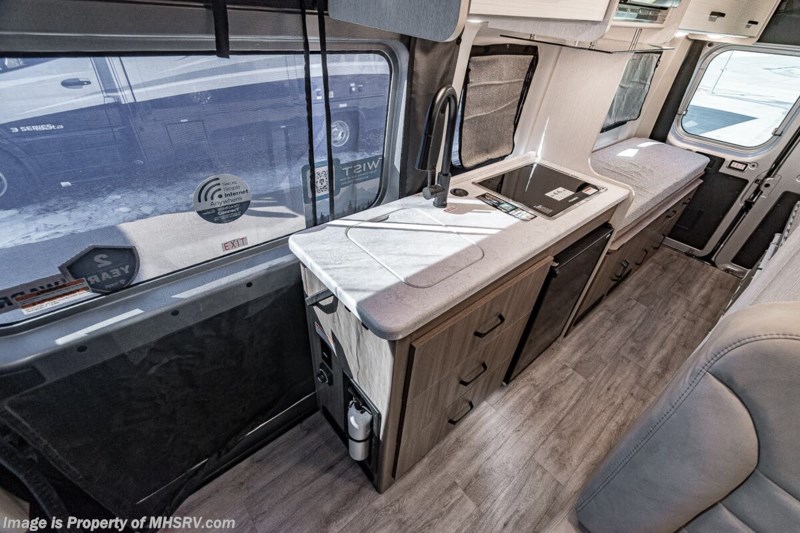 2023 Thor Motor Coach Twist 2AB W/ Retractable Roof Top With Sleeping ...