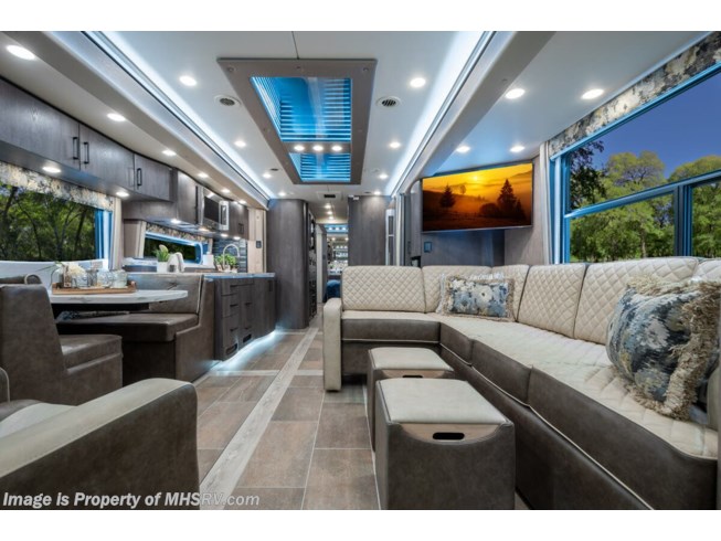 2024 Foretravel Realm Presidential Luxury Villa Bunk (LVB) Black Label ...