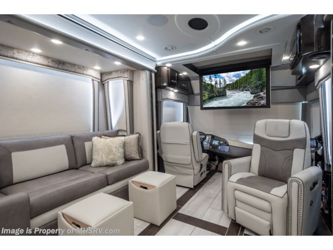 2024 Foretravel Realm FS605 Luxury Villa Bunk W/Spa (LVB) W/2 Full ...