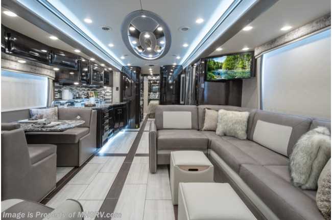 2024 Foretravel Realm FS605 Luxury Villa Bunk W/Spa (LVB) W/2 Full ...