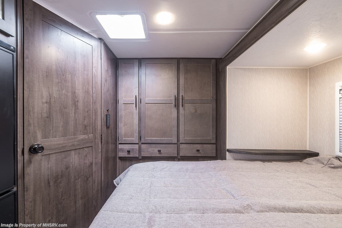 2023 Coachmen Prism Elite 24FS Sprinter Diesel W/ Hydraulic Leveling Jacks & Alcoa Rims