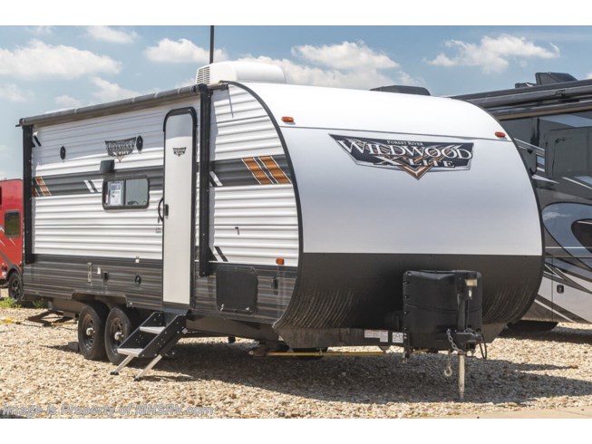 Used 2020 Forest River Wildwood X-Lite 230BHXL available in Alvarado, Texas