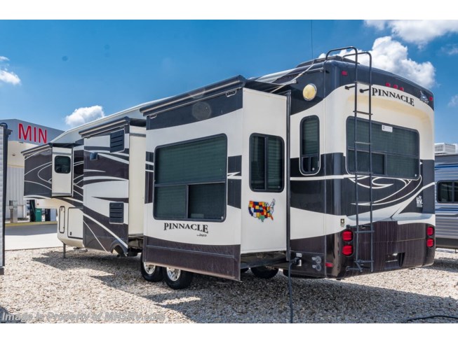 2013 Pinnacle 36REQS by Jayco from Motor Home Specialist in Alvarado, Texas