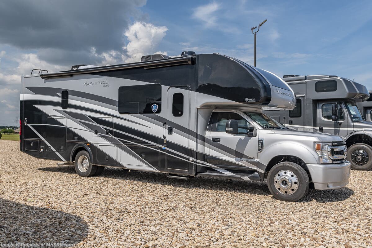 2024 Thor Motor Coach Magnitude SV34 RV for Sale in Alvarado, TX 76009