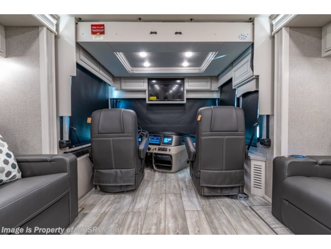 2024 Discovery LXE 44B by Fleetwood from Motor Home Specialist in Alvarado, Texas
