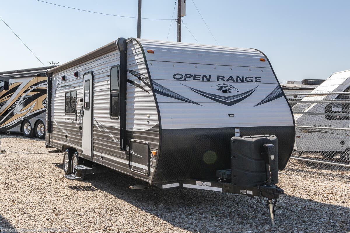 2019 Highland Ridge Open Range 26BH Bunk Model W/ Rims, Oven, 7 Ft Ceilings, Ext. Shower, Pwr Patio Awning &amp; More