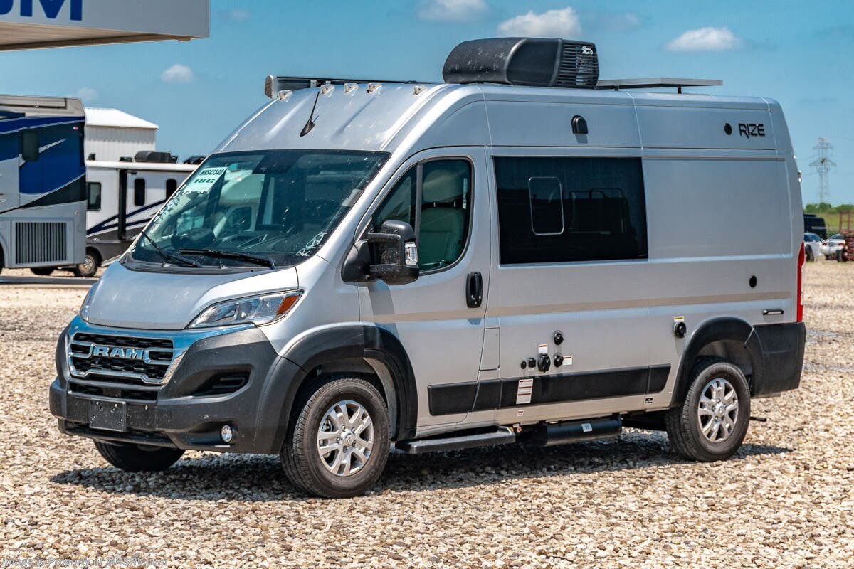 2025 Thor Motor Coach Rize 18G W/ Bike Rack, Solar, Swivel Seats, Truma ...