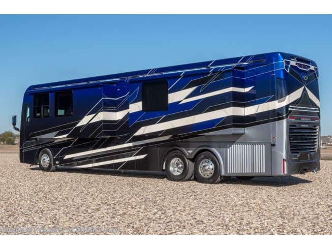 2024 Realm Presidential Luxury Villa 2 (LV2) Bath & 1/2 W/ Double Chaise by Foretravel from Motor Home Specialist in Alvarado, Texas