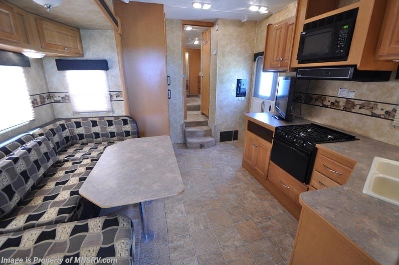 Razor Rv 2009 Heartland RV Razor Toy Hauler w 2 slides