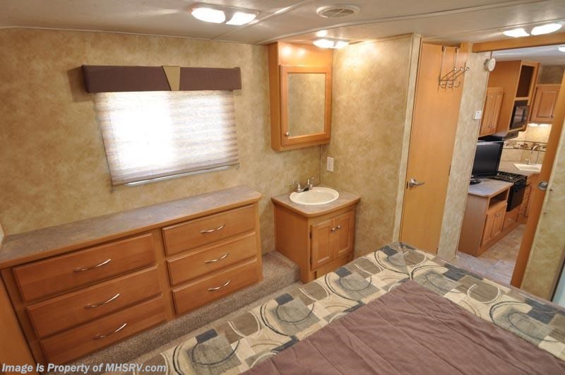 Razor Rv 2009 Heartland RV Razor Toy Hauler w 2 slides