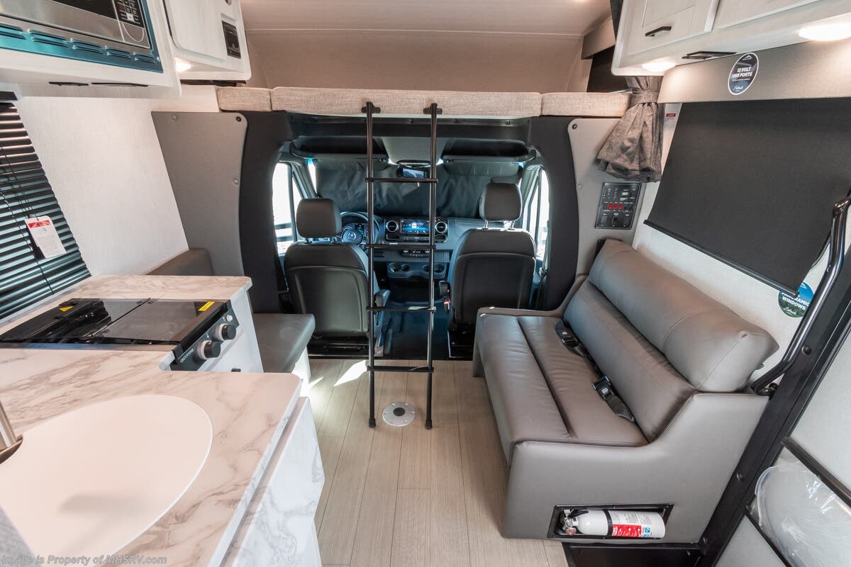 2024 East to West Entrada M-Class 24RL Sprinter Diesel W/ Auto Leveling ...