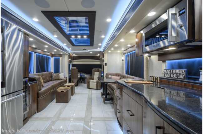 2025 Foretravel Realm Presidential Luxury Villa Master Suite (LVMS ...