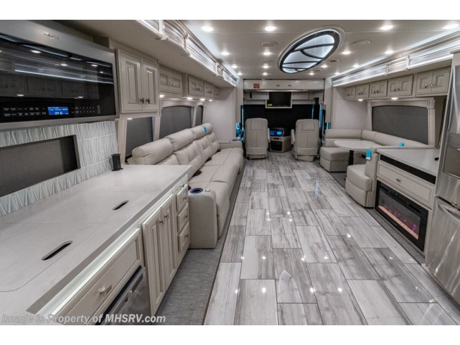 2024 Fleetwood Discovery LXE 44S - New Diesel Pusher For Sale by Motor Home Specialist in Alvarado, Texas
