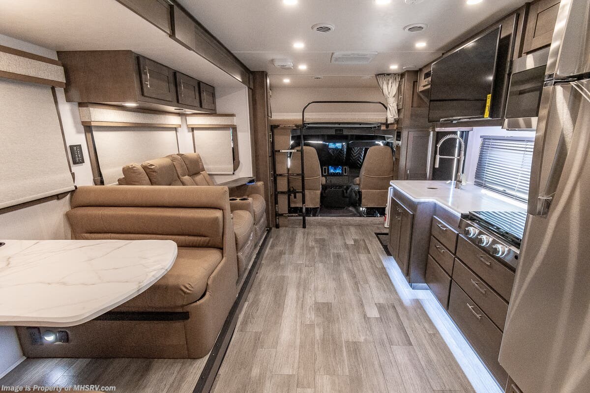 2025 Dynamax Corp Europa 31SS #MHS42602 - For Sale in Alvarado, TX