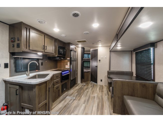 2022 Starcraft Autumn Ridge 26BHS - Used Travel Trailer For Sale by Motor Home Specialist in Alvarado, Texas
