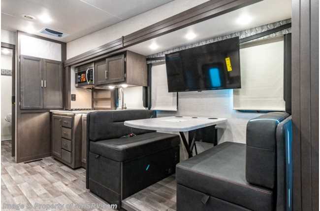 2025 Thor Motor Coach Outlaw Toy Hauler 38KB Toy Hauler RV W/ Solar ...