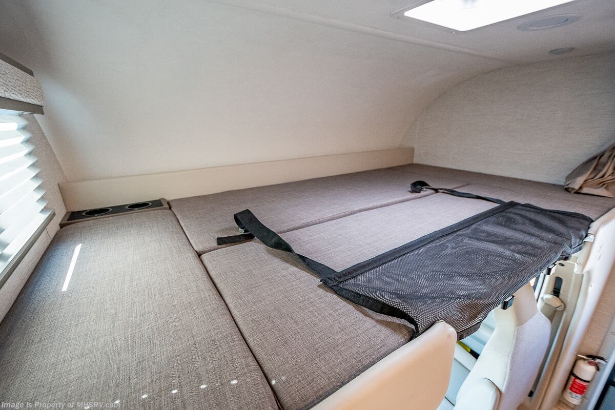 New 2025 Thor Motor Coach Chateau 27P available in Alvarado, Texas